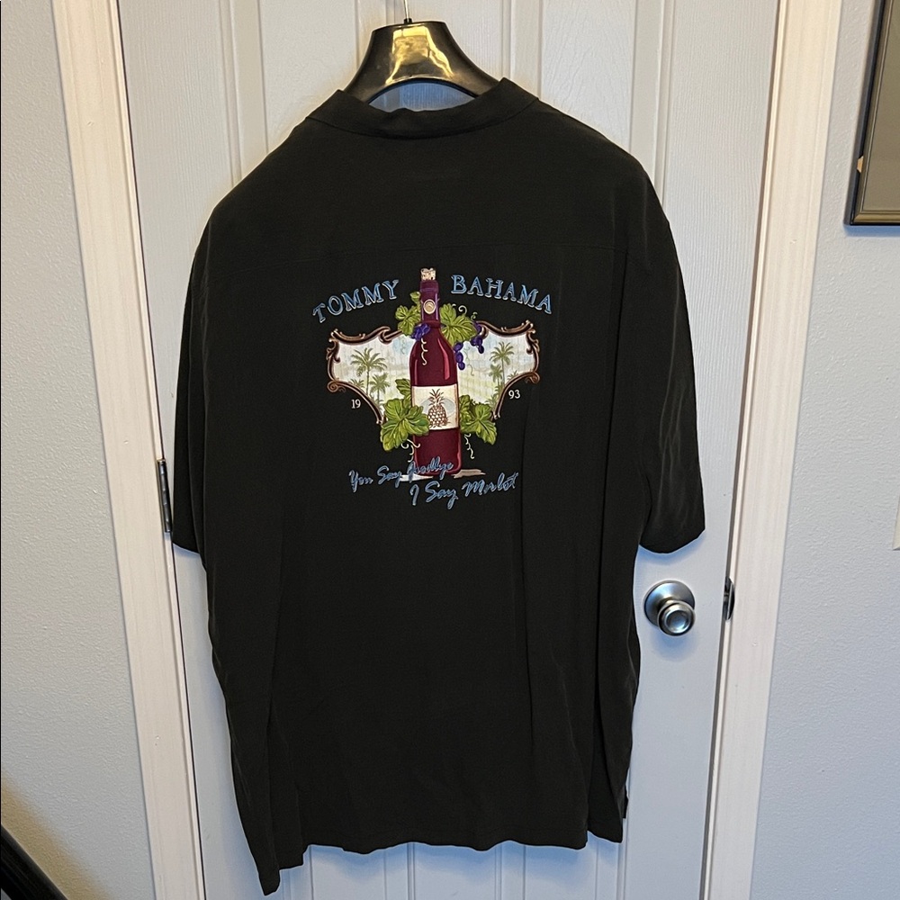 Tommy Bahama Black Casual Button-Down Shirt